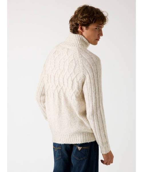 Guess(ゲス)の「JEMMY Tn Mixed Stitch Sweater ニット セーター(ニット/セーター・メンズ・グレー/ライトベージュ・LARGE/SMALL/X-LARGE/MEDIUM)」の15枚目の写真