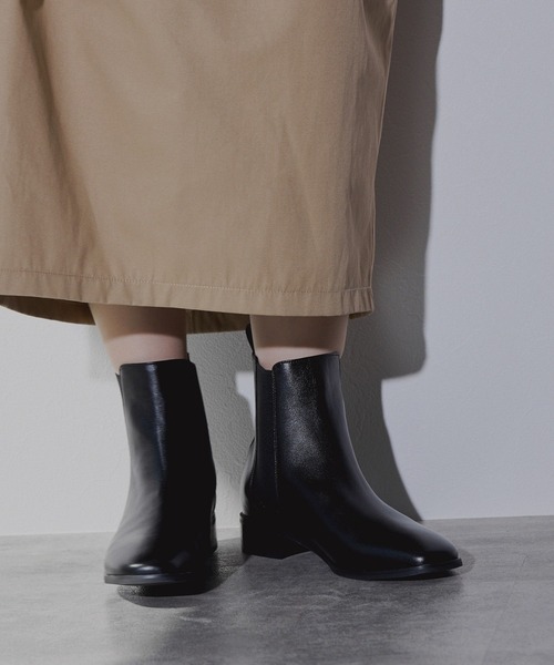 NICAL(ニカル)の「【NICAL】サイドゴアショートブーツ/554403(ブーツ・レディース・グレー/ブラック/ダークブラウン/ブルー/ブラック×ホワイト・LARGE/MEDIUM/X-LARGE/SMALL)」の2枚目の写真