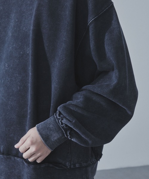 SLICK(スリック)の「【SLICK/スリック】Heavyweight Snow Wash Sweatshirt /スノーウォッシュスウェットプルオーバー / ヘビィーウェイト/セットアップ(スウェット・メンズ・ブラック/ライトグレー・1/2/3)」の10枚目の写真