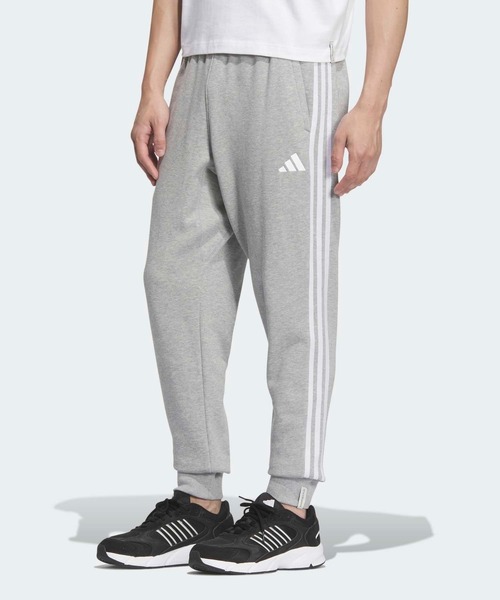 エッセンシャルズ プラス レギュラーフィット スリーストライプス