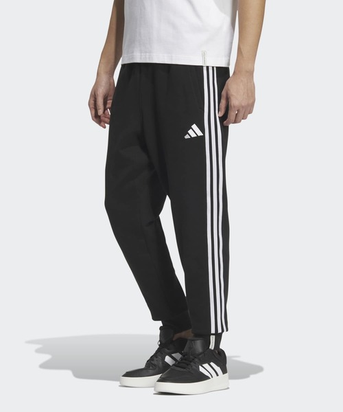 エッセンシャルズ プラス レギュラーフィット スリーストライプス