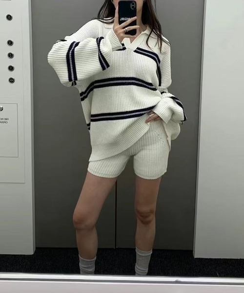 LYEON(リヨン)の「襟付きスキッパーネックルーズボーダーニット(ニット/セーター・レディース・オフホワイト・FREE)」の9枚目の写真