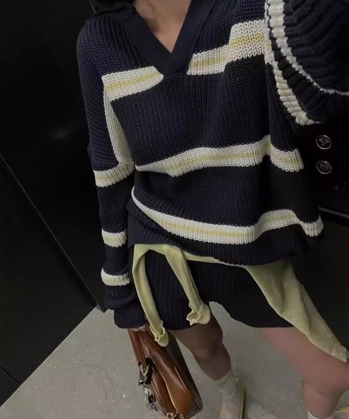 LYEON(リヨン)の「襟付きスキッパーネックルーズボーダーニット(ニット/セーター・レディース・オフホワイト・FREE)」の7枚目の写真