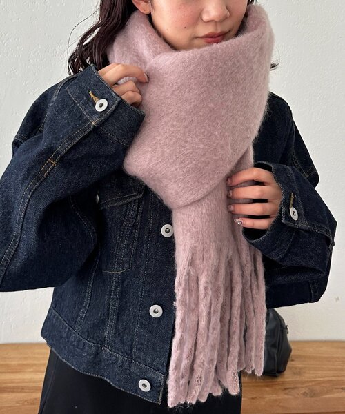 DISCOAT（ディスコート）の「【WEB限定/8色展開】無地マフラー（マフラー・レディース・ブラック/ライトグレー/チャコールグレー/ブルー/アイボリー/モカ/ライトベージュ/ピンクベージュ・FREE）」の8枚目の写真