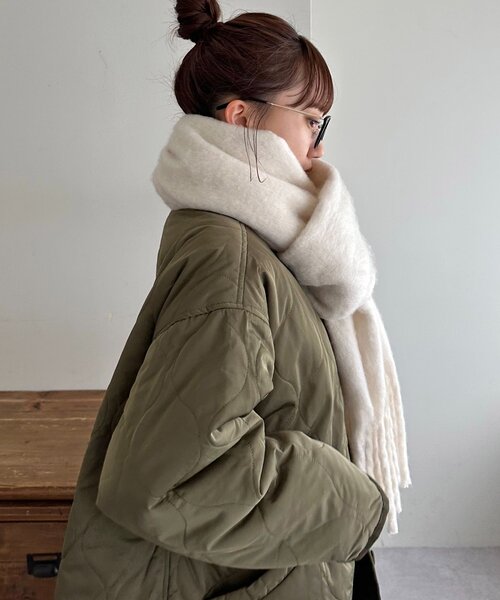 DISCOAT（ディスコート）の「【WEB限定/8色展開】無地マフラー（マフラー・レディース・ブラック/ライトグレー/チャコールグレー/ブルー/アイボリー/モカ/ライトベージュ/ピンクベージュ・FREE）」の12枚目の写真