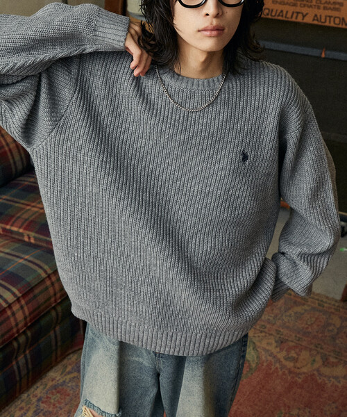 U.S. POLO ASSN.(ユーエスポロアッスン)の「U.S. POLO ASSN./ユーエスポロアッスン 別注 刺繍畔編みクルーネックニット(限定展開)(ニット/セーター・メンズ・ネイビー/サックスブルー/ブラック/グレー・MEDIUM/SMALL/LARGE)」の19枚目の写真