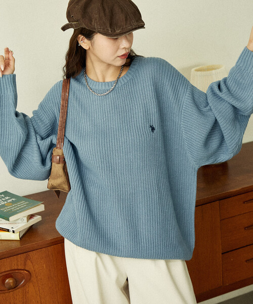 U.S. POLO ASSN.(ユーエスポロアッスン)の「U.S. POLO ASSN./ユーエスポロアッスン 別注 刺繍畔編みクルーネックニット(限定展開)(ニット/セーター・メンズ・ネイビー/サックスブルー/ブラック/グレー・MEDIUM/SMALL/LARGE)」の11枚目の写真