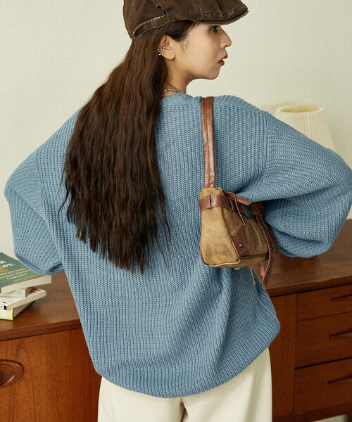 U.S. POLO ASSN.(ユーエスポロアッスン)の「U.S. POLO ASSN./ユーエスポロアッスン 別注 刺繍畔編みクルーネックニット(限定展開)(ニット/セーター・メンズ・ネイビー/サックスブルー/ブラック/グレー・MEDIUM/SMALL/LARGE)」の9枚目の写真