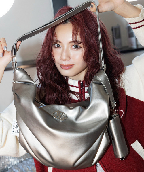 SPIRALGIRL（スパイラルガール）の「【iScreamコラボ】オリジナルロゴプレートショルダーバッグ（ショルダーバッグ・レディース・シルバー・FREE）」の2枚目の写真