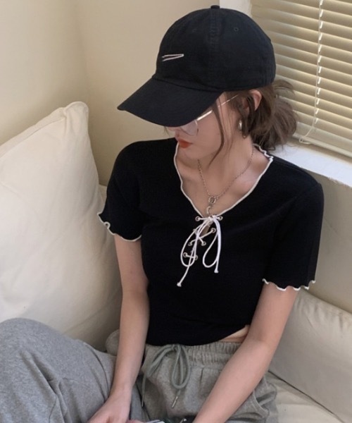 FUNdaysion(ファンデイション)の「配色メロー半袖ニットトップス(Tシャツ/カットソー・レディース・ブラック/ホワイト・M)」の2枚目の写真