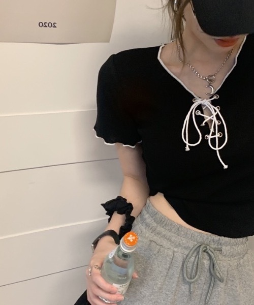 FUNdaysion(ファンデイション)の「配色メロー半袖ニットトップス(Tシャツ/カットソー・レディース・ブラック/ホワイト・M)」の4枚目の写真