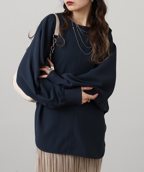 hunch(ハンチ)の「hunch 厚手ジョーゼット ドルマンプルオーバー(シャツ/ブラウス・レディース・ブラック/ブルーグレー/アイボリー・FREE)」の5枚目の写真