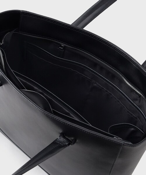tk.TAKEO KIKUCHI（ティーケータケオキクチ）の「Refined Leather トートバッグ（トートバッグ・メンズ・ブラック/ダークブラウン/ブラック系・00）」の19枚目の写真