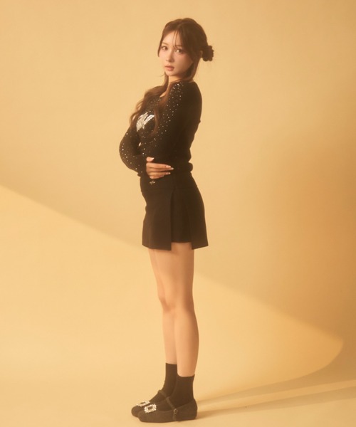 TITTY&CO.（ティティーアンドコー）の「ラインストーンリブロンT（Tシャツ/カットソー・レディース・アイボリー/チャコールグレー/ブラック/ベージュ/ブラウン/グレー・FREE）」の8枚目の写真