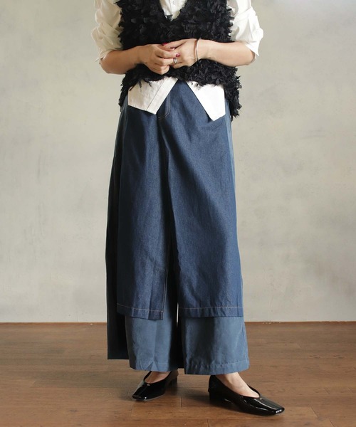 BITTOKO（ビットコ）の「ダブルフェイススカート風パンツ（デニムパンツ・レディース・ブラック/ネイビー・FREE）」の2枚目の写真