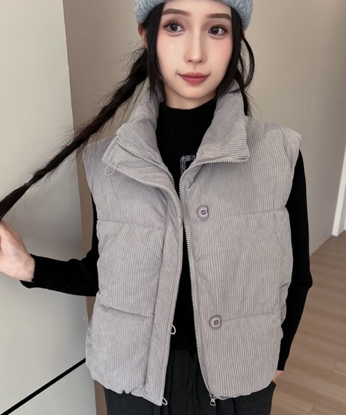 Ritzy(リッツィー)の「変形ボタンデザイン コーデュロイ中綿ベスト(ベスト・レディース・ピンク/アイボリー/グレー/ベージュ/ブラック・L/M)」の10枚目の写真