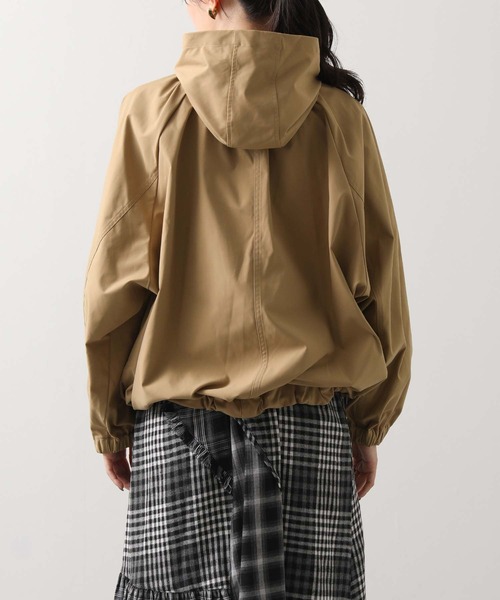 Gready Brilliant（グレディブリリアン）の「ギャザーフードブルゾン（その他アウター・レディース・ブラック/キャメル・38）」の6枚目の写真