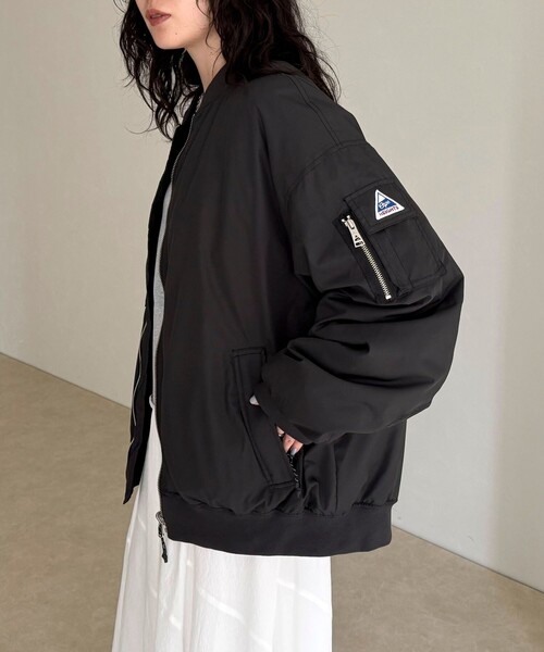 fredy emue(フレディエミュ)の「《WEB限定》【Cape HEIGHTS×TAION】GATELEY BOMBER ダウンジャケット(ダウンジャケット/コート・レディース・カーキ/ブラック・38)」の1枚目の写真