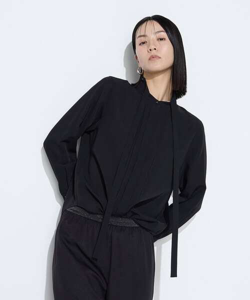 COMME CA(コムサ)の「フィネスボイル ボウタイシャツ(シャツ/ブラウス・レディース・オフホワイト/ブラック/サックスブルー・9号/11号)」の1枚目の写真