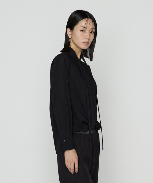 COMME CA(コムサ)の「フィネスボイル ボウタイシャツ(シャツ/ブラウス・レディース・オフホワイト/ブラック/サックスブルー・9号/11号)」の5枚目の写真