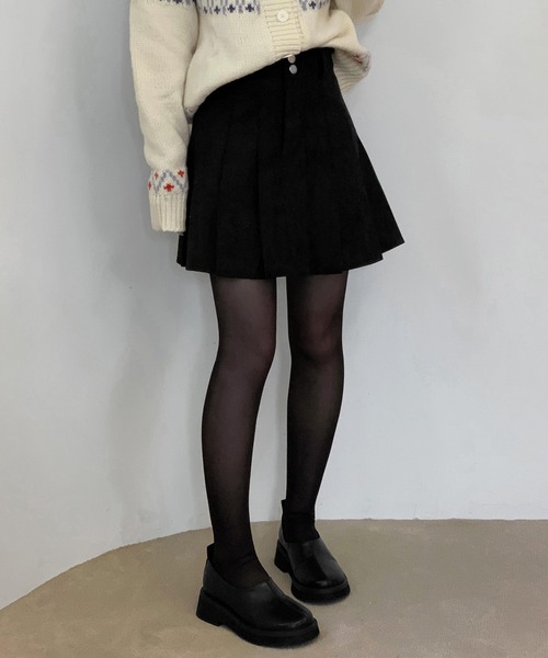 by muni:r（バイ ムニール）の「【着用動画あり・2サイズ・3色展開】コーデュロイプリーツスカート（スカート・レディース・ブラック/ブラウン/アイボリー・SMALL/MEDIUM）」の3枚目の写真