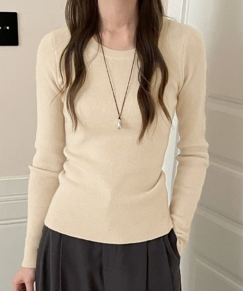 DAY CLOSET（デイ クローゼット）の「ジャストサイズできれいめシルエット。長袖ラウンドネックリブニットトップス レディース（ニット/セーター・レディース・ブラック/ライトベージュ/グレー/ネイビー/ダークグレー/ボルドー/ブラウン/ダークブラウン/アイボリー/ブルー・FREE）」の7枚目の写真