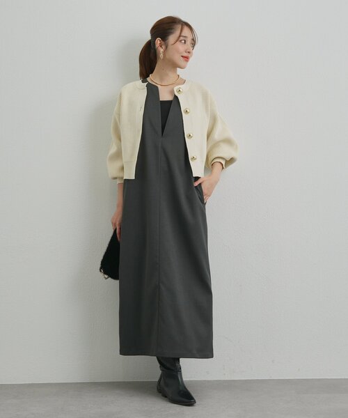 un dix cors（アンディコール）の「《着回し力抜群》深Vネックロングジャンスカ（ジャンパースカート・レディース・ブラウン/ベージュ/チャコールグレー・FREE）」の9枚目の写真