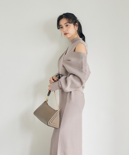 12Twelve Agenda(トゥエルブ アジェンダ)の「前後2wayカーディガン×ノースリーブワンピースセット(ワンピース・レディース・グレイッシュベージュ/ブラック/ブルー・M)」の6枚目の写真