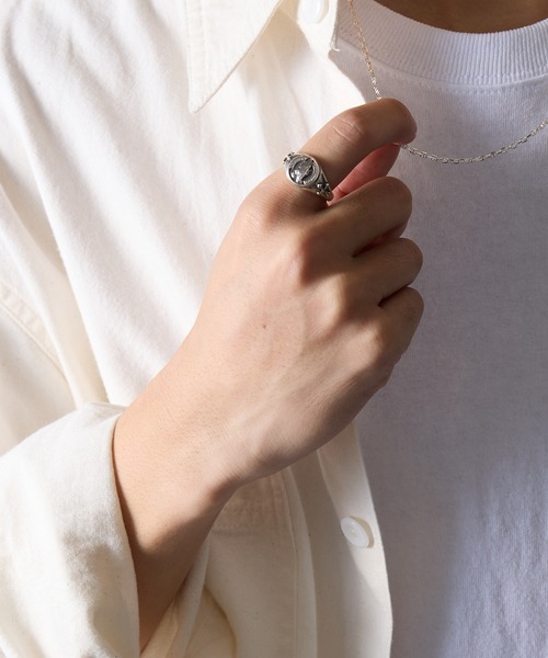 MAISON CLUB(メゾンクラブ)の「【MAISON CLUB】mors certa hora incerta Ring FreeSize / フリーサイズ /シルバー925/Silver925 KUN(リング・メンズ・シルバー・FREE)」の2枚目の写真