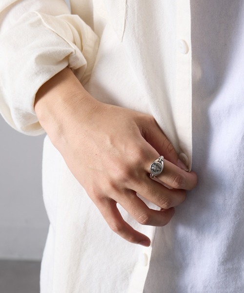 MAISON CLUB(メゾンクラブ)の「【MAISON CLUB】mors certa hora incerta Ring FreeSize / フリーサイズ /シルバー925/Silver925 KUN(リング・メンズ・シルバー・FREE)」の3枚目の写真