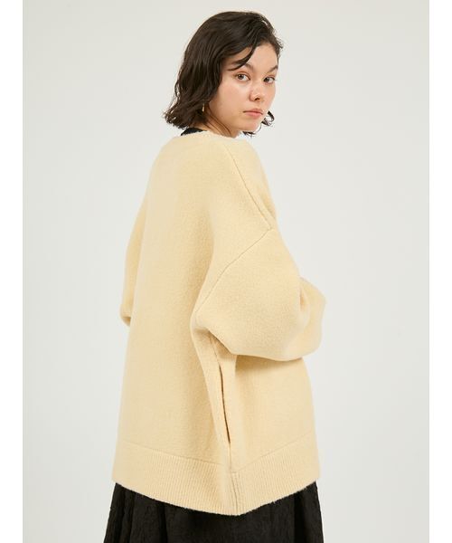 emmi（エミ）の「Vネックニットカーディガン（カーディガン/ボレロ・レディース・キャメル/イエロー/オフホワイト・F）」の12枚目の写真