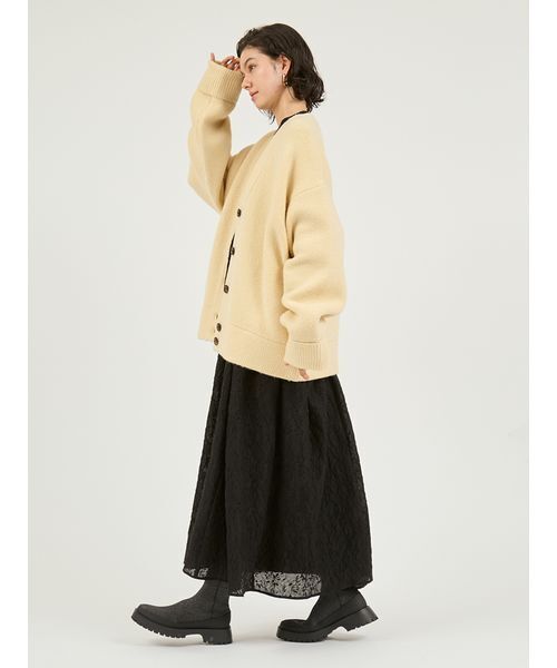 emmi（エミ）の「Vネックニットカーディガン（カーディガン/ボレロ・レディース・キャメル/イエロー/オフホワイト・F）」の17枚目の写真