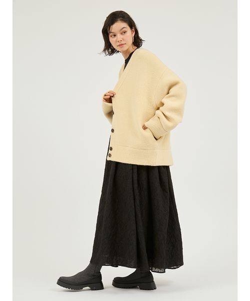 emmi（エミ）の「Vネックニットカーディガン（カーディガン/ボレロ・レディース・キャメル/イエロー/オフホワイト・F）」の18枚目の写真