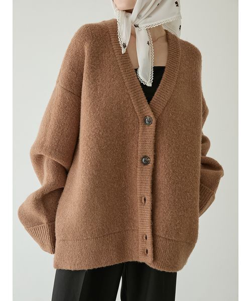 emmi（エミ）の「Vネックニットカーディガン（カーディガン/ボレロ・レディース・キャメル/イエロー/オフホワイト・F）」の20枚目の写真