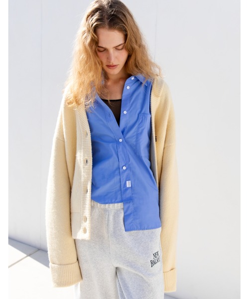 emmi（エミ）の「Vネックニットカーディガン（カーディガン/ボレロ・レディース・キャメル/イエロー/オフホワイト・F）」の3枚目の写真