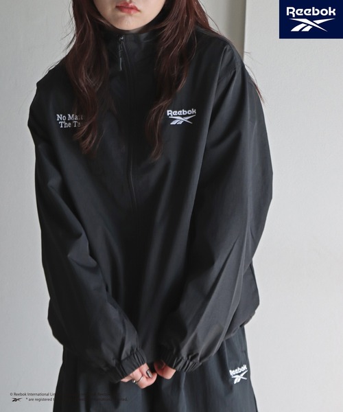 COURO（コウロ）の「【Reebok/リーボック】 別注 スモールベクターナイロントラックジャケット（ナイロンジャケット・レディース・ブラック/チャコールグレー/ライトグレー/ダークブラウン/アイボリー/ネイビー/グリーン系・M/L/XL）」の2枚目の写真