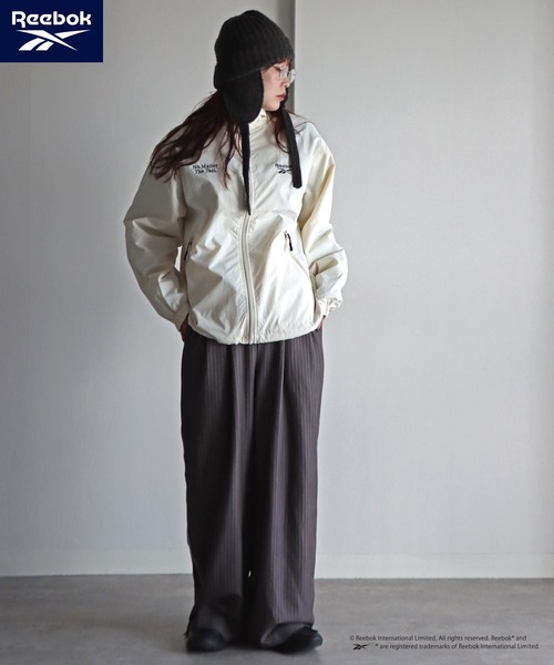 COURO（コウロ）の「【Reebok/リーボック】 別注 スモールベクターナイロントラックジャケット（ナイロンジャケット・レディース・ブラック/チャコールグレー/ライトグレー/ダークブラウン/アイボリー/ネイビー/グリーン系・M/L/XL）」の10枚目の写真