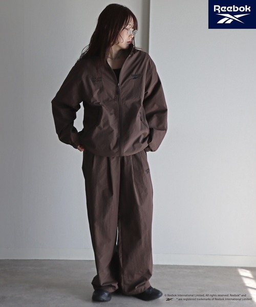 COURO（コウロ）の「【Reebok/リーボック】 別注 スモールベクターナイロントラックジャケット（ナイロンジャケット・レディース・ブラック/チャコールグレー/ライトグレー/ダークブラウン/アイボリー/ネイビー/グリーン系・M/L/XL）」の21枚目の写真