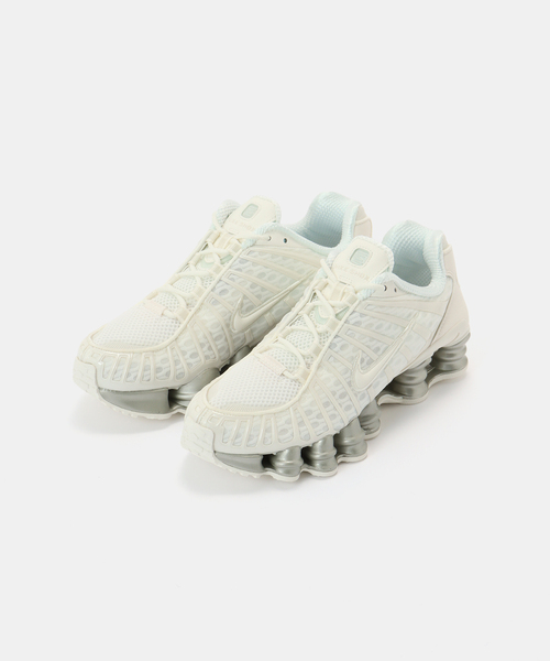 NIKE(ナイキ)の「NIKE/ ナイキ SHOX TL / AR3566(スニーカー・レディース・ブラック/ホワイト系その他・24cm/23.5cm/24.5cm)」の8枚目の写真
