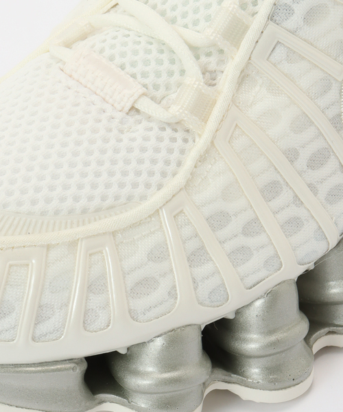 NIKE(ナイキ)の「NIKE/ ナイキ SHOX TL / AR3566(スニーカー・レディース・ブラック/ホワイト系その他・24cm/23.5cm/24.5cm)」の6枚目の写真
