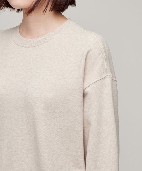 MUSINSA STANDARD WOMAN（ムシンサスタンダードウーマン）の「ウィメンズセミオーバーサイズスウェットシャツ[ヘッダーベージュ]（スウェット・レディース・その他・SMALL/MEDIUM/LARGE/X-SMALL）」の5枚目の写真