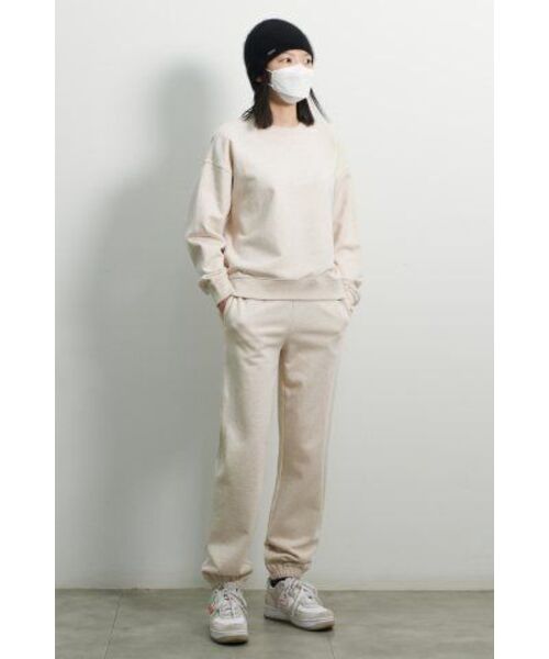 MUSINSA STANDARD WOMAN（ムシンサスタンダードウーマン）の「ウィメンズセミオーバーサイズスウェットシャツ[ヘッダーベージュ]（スウェット・レディース・その他・SMALL/MEDIUM/LARGE/X-SMALL）」の7枚目の写真