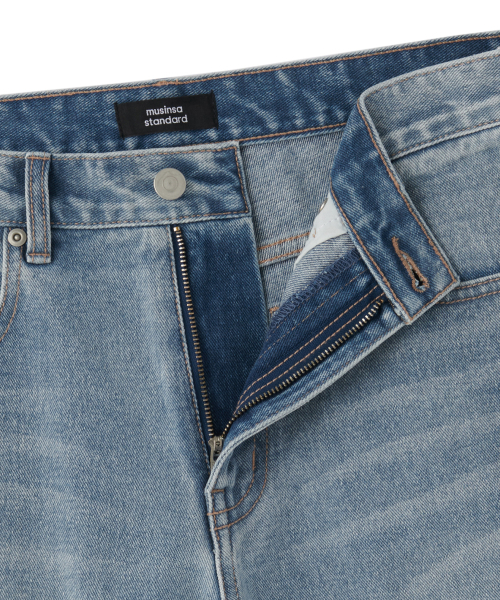 MUSINSA STANDARD（ムシンサスタンダード）の「フレイサイドルーズストレートデニムパンツ[ライトインディゴ]（デニムパンツ・メンズ・その他・26/27/28/29/30/31/32/33/34/36）」の4枚目の写真
