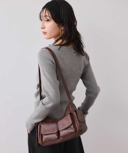 VIS（ビス）の「【美得】もちもちドレープオフショルダーリブニット/イージーケア（ニット/セーター・レディース・ブラック/ピンク/オフホワイト/グレー・FREE）」の12枚目の写真