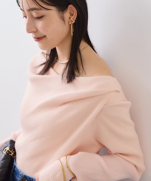 VIS（ビス）の「【美得】もちもちドレープオフショルダーリブニット/イージーケア（ニット/セーター・レディース・ブラック/ピンク/オフホワイト/グレー・FREE）」の17枚目の写真