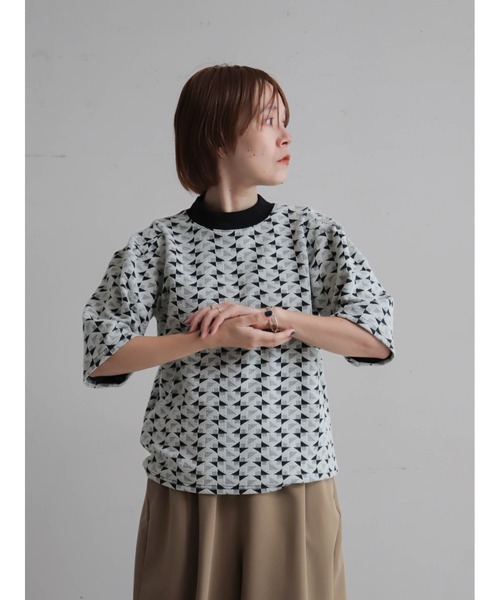 FIL DE FER(フィルデフェール)の「幾何学JQジャージー モックネックP/O(Tシャツ/カットソー・レディース・ホワイト/オリーブ・FREE)」の3枚目の写真