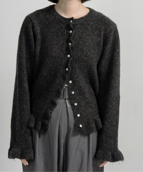 lawgy(ラウジー)の「frill cuffs flare cardigan / フリルカフスフレアカーディガン(カーディガン/ボレロ・レディース・ホワイト/ブラウン/チャコール・FREE)」の1枚目の写真