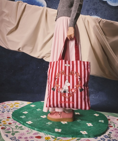 Cath Kidston(キャスキッドソン)の「ムーミン パーフェクト ショッパー Moominmamma Stripe(トートバッグ・レディース・その他・FREE)」の2枚目の写真