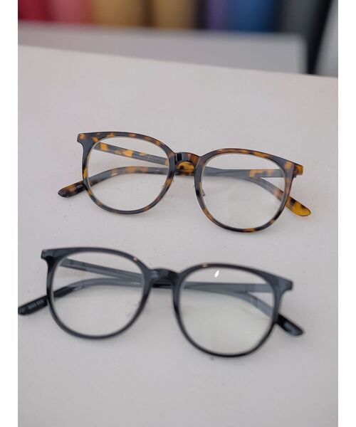 Ungrid（アングリッド）の「スクエアフレーム伊達メガネ（メガネ・レディース・ブラウン/ブラック・FREE）」の3枚目の写真