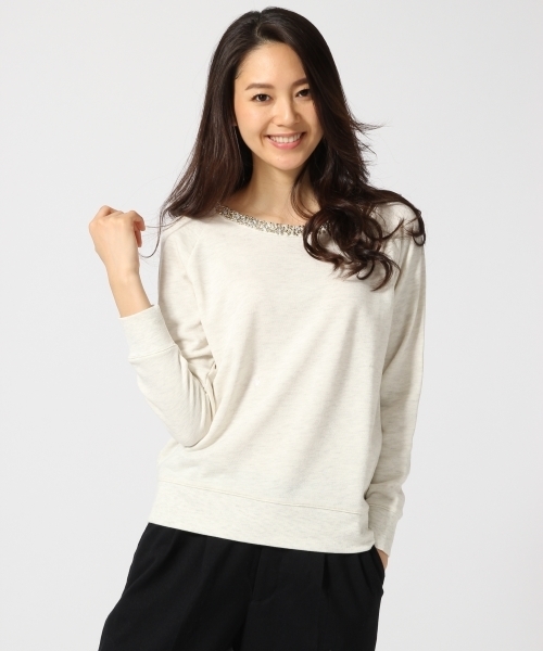 GLOBAL WORK（グローバルワーク）の「ネックビジューウラケプルオーバー2/708300（Tシャツ/カットソー・レディース・オフホワイト/グレー/その他2/カーキ/ネイビー/ブラウン/ライトグレー・LARGE/SMALL/MEDIUM）」の2枚目の写真